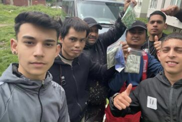 С ЦЕЛ ОПАЗВАНЕ НА ПРИРОДАТА: Ученици от Петрич изработиха и раздадоха на минувачи платнени торбички