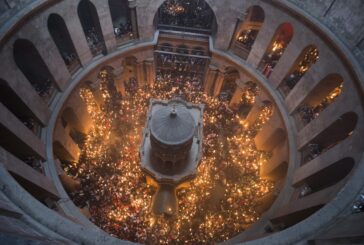 Благодатният огън от Йерусалим пристигна в България