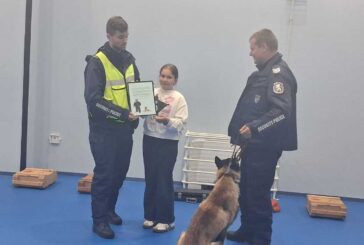 Демонстрации със служебно полицейско куче впечатлиха ученици от Второ ОУ „Д. Благоев“ в Благоевград