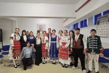 С интерактивна изложба, машина на времето и общоучилищно тържество ученици в Дупница отбелязаха 150 г. от Априлското въстание 