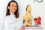 Сладкарката Дани Шаламанова извая Разложкия чауш от захар