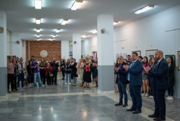 30 преподаватели и студенти начело с доайените на катедра „Изобразително изкуство“ подредиха изложба с 50 художествени произведения