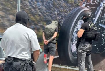 Тир с над 300 мастърбокса нелегални цигари задържан при акция край Перник