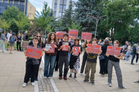 След втория протест на отчаянието в Благоевград за загиналата 16-г. Ивана! Прокурор Мария Шапкова: Работи се интензивно по разследването, обвиненията на бащата са неоснователни