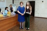 На тържествена церемония пред роднини, близки и учители 129 зрелостници на Националната хуманитарна гимназия получиха дипломи
