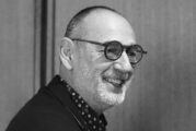 Близки и приятели изпратиха Любен Дилов-син