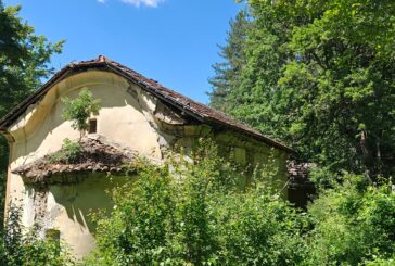 Църква паметник на културата в Земенско се руши