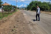 Кирил Стоев провери изпълнението ремонтните дайности на пътя за село Стефаново