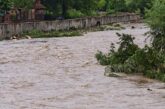 Река Черна отново излезе от коритото си, евакуираха жители на Тича