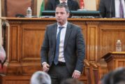 Делян Добрев от ГЕРБ–СДС се оттегля от първата линия на политиката