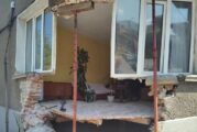 ТРАГЕДИЯ В ДУПНИЦА! 17-годишен шофьор камикадзе се заби с джип в къща, загина на място