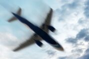 Самолет кацна аварийно на летище Горна Оряховица