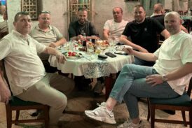 С наздравици и пожелания за още много успехи фенове от Сандански празнуваха до ранни зори в местна механа шампионската титла на „Левски”