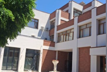 Със саниране и ФЕЦ администрацията в Гоце Делчев пести до 70% от сметките за ток