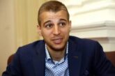 Студент от АУБ, пробвал се на 18 г. да влезе в ОбС - Симитли от ГЕРБ, стана нещатен сътрудник на местния депутат Ст. Апостолов