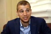 Студент от АУБ, пробвал се на 18 г. да влезе в ОбС - Симитли от ГЕРБ, стана нещатен сътрудник на местния депутат Ст. Апостолов