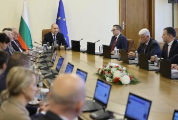 Румен Радев: От днес в Министерския съвет работят денонощен горещ телефон и имейл за сигнали за злоупотреба с власт, корупция и конфликт на интереси