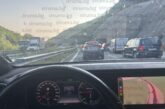 Огромна тапа затрудни движението по АМ „Струма“ от Перник за София