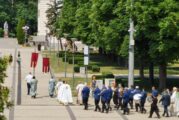 Литийно шествие премина през центъра на Перник