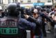 Фенове на гаучосите в кървав сблъсък помежду си преди мача с трите лъва, близо 200 арестувани в Париж, сенаторка пак подкара Мбапе и компания