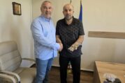Бивш охранител на Джони Деп и Джо Байдън, сега шериф в САЩ, се върна в родния Кюстендил