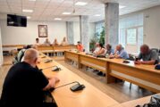 Превенция на пожарите и овладяване популацията на безстопанствените кучета във фокуса на работна среща в Община Сандански
