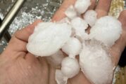 Градушка с размерите на яйце удари сатовчанското село Плетена