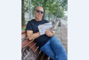 Ексвътрешният министър проф. Веселин Вучков издаде първата си стихосбирка и сборник с разкази