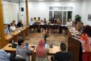 Жители на радомирско село скочиха срещу собственик на имот със 70 кучета