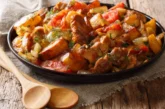 Селски тиган с месо и картофи по грузински