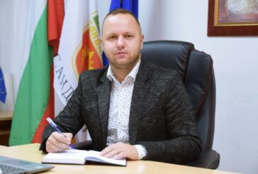 ЗА ВТОРИ ПЪТ! 10 съветници в Сандански изненадващо депозираха искане до ОбС за сваляне на Г. Батев от председателския пост