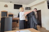 Председателят на Окръжен съд - Кюстендил П. Братанова облече най-новия младши съдия Петър Мичев