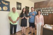 Отличиха двама млади дупничани с почетни плакети за високи успехи в образованието