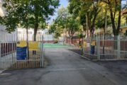 ПРОДЪЛЖЕНИЕ НА ГОРЕЩА ТЕМА:  Табели „Добре дошли“ посрещат посетителите в отворените училищни дворове в Благоевград