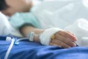 Критично е състоянието на 5-годишното дете, пребито от баща си