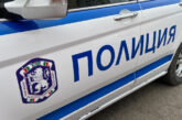 Аварирал камион затруднява движението през Предела