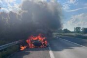Лек автомобил изгоря в Сапарева баня