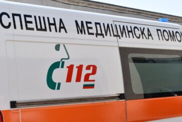 Тойота блъсна мотоциклетист след обратен завой на 