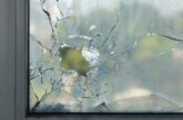 Потрошиха входа на болнично заведение в Дупница
