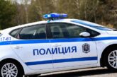 Екшън в Бараково! 45- вади нож на съседите, стреля с пистолет