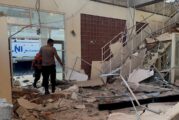 Жертви и вълни цунами след силен трус от 7,7 в Индонезия