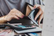 Къде отиват парите ви? 10 коварни разхода, които изяждат бюджета ви