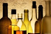 Иззеха 13 бутилки алкохол с изтекъл бандерол в Радомир