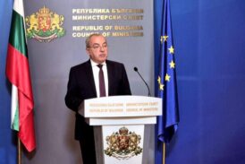 Гълъб Донев: Не посягаме на домашната ракия, контролът е върху незаконната търговия