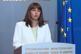 Родителите вече няма да връщат помощта за ученик заради неизвинени отсъствия