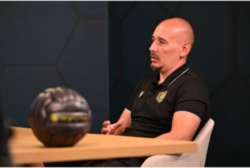 Футболен треньор от Дупница оставя без телефони възпитаниците си през нощта
