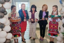 Под мотото „Пишем днес за по-добро утре” в благоевградското 7 СУ възобновиха дейността на Клуба по журналистика с откриване на нов кабинет /ОБНОВЕНО/