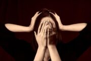 Има 11 знака, че една жена е емоционално изтощена, но продължава да се справя