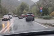 Скала падна на пътя в района на Кривия тунел