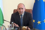 Премиерът за атаките с дронове в Черно море: Екипажът на потъналия кораб е в неизвестност